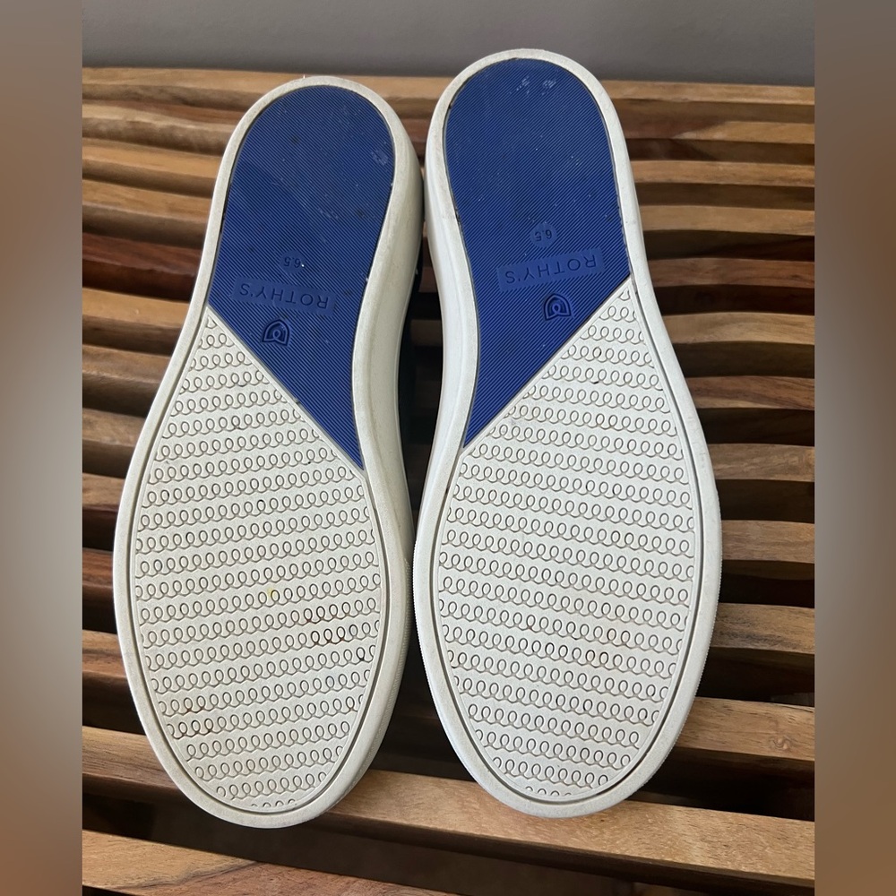 Women’s Rothy high tops - Picture 4 of 5